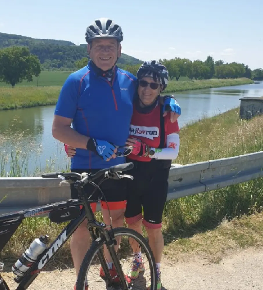 Spolu s manželom sa venujú aj cyklistike Spolu s manželom sa venujú aj cyklistike